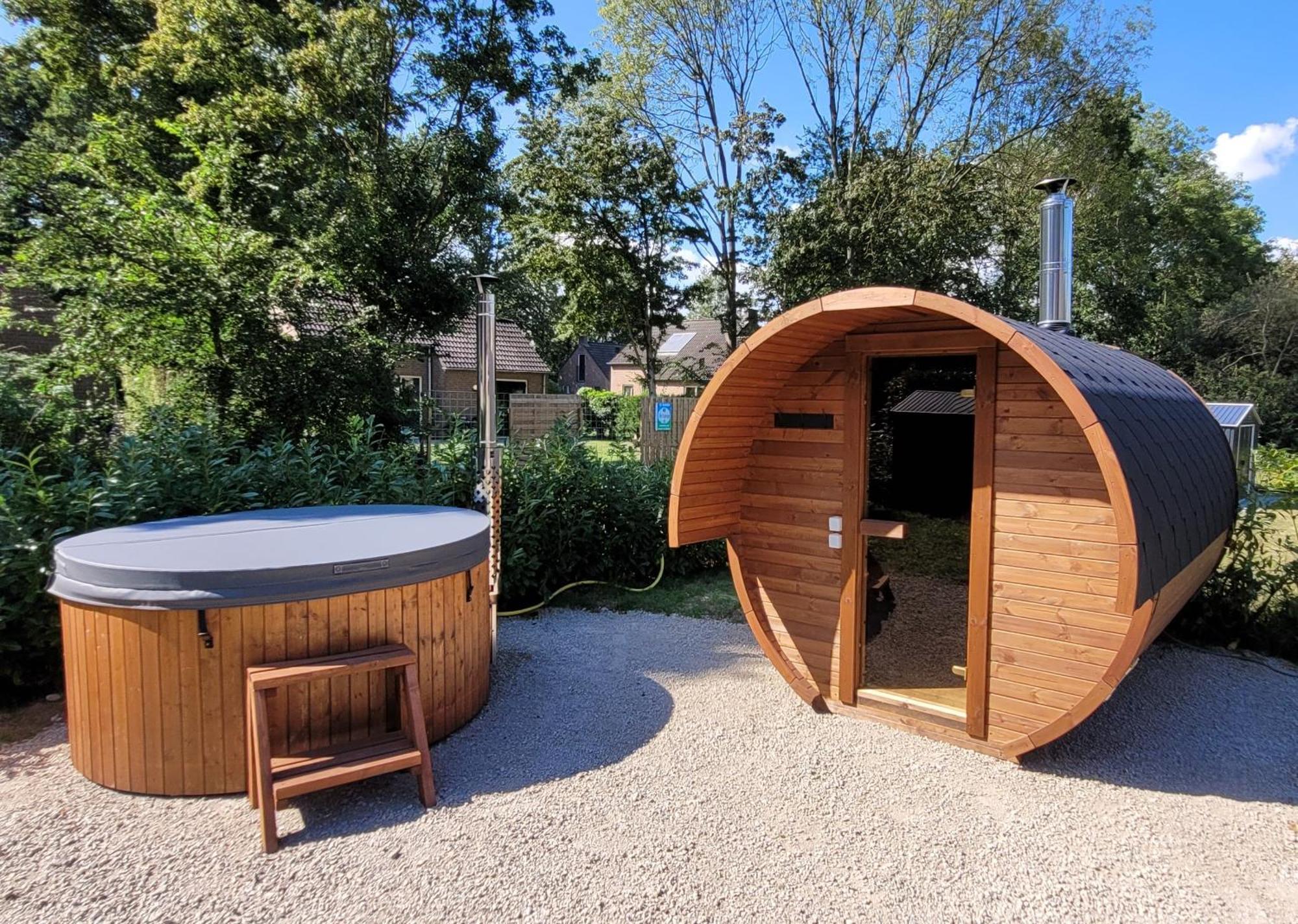 Evergreen Wellness Met Sauna & Hottub Holiday home Ewijk